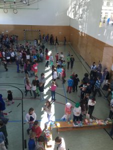 Medienbasar in der Eversbusch-Grundschule